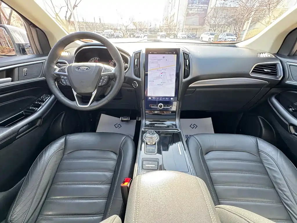 Edge EcoBoost 245 2 WD Grand Sharp 7-seat