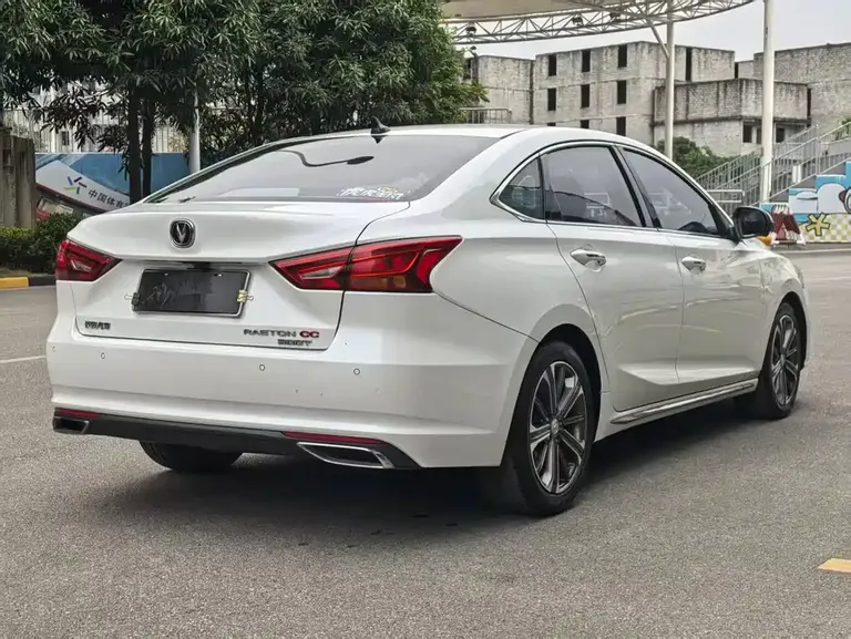 Changan Ruicheng CC Blue Whale 1.5 T DCT Luxury