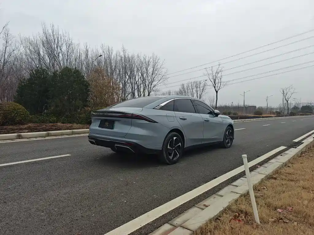 Galaxy L6 EM-i 140 km Voyage