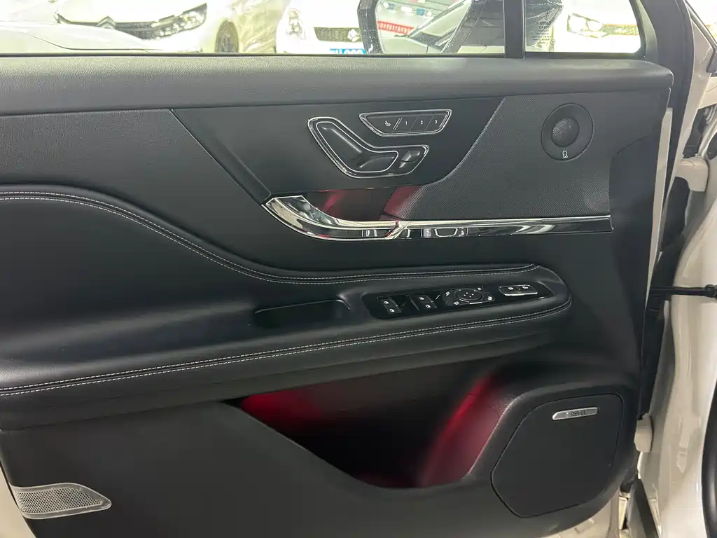 Corsair 2.0 T 4 WD Honor Shine