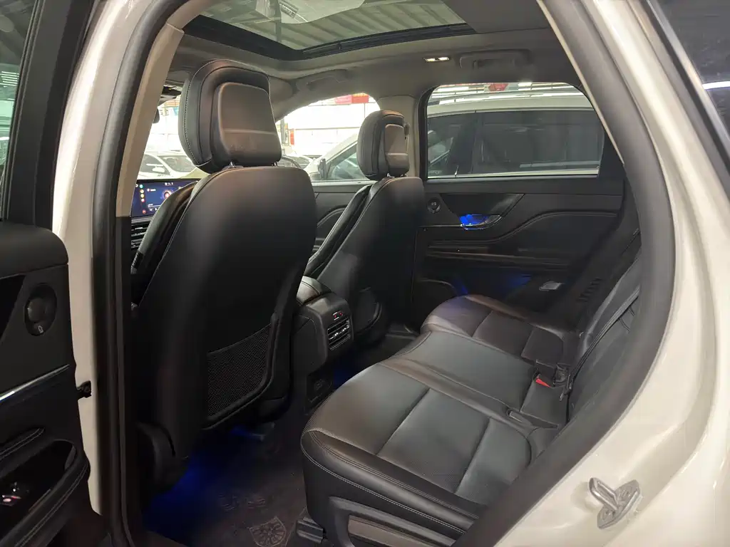 Corsair 2.0 T 4 WD Honor Shine