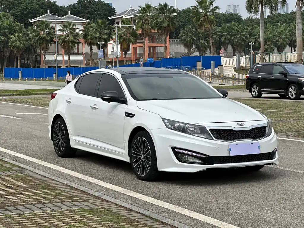Kia K5 2.0 L Auto DLX