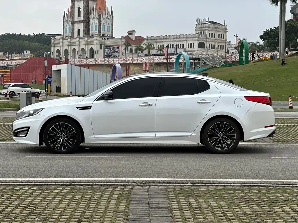 Kia K5 2.0 L Auto DLX