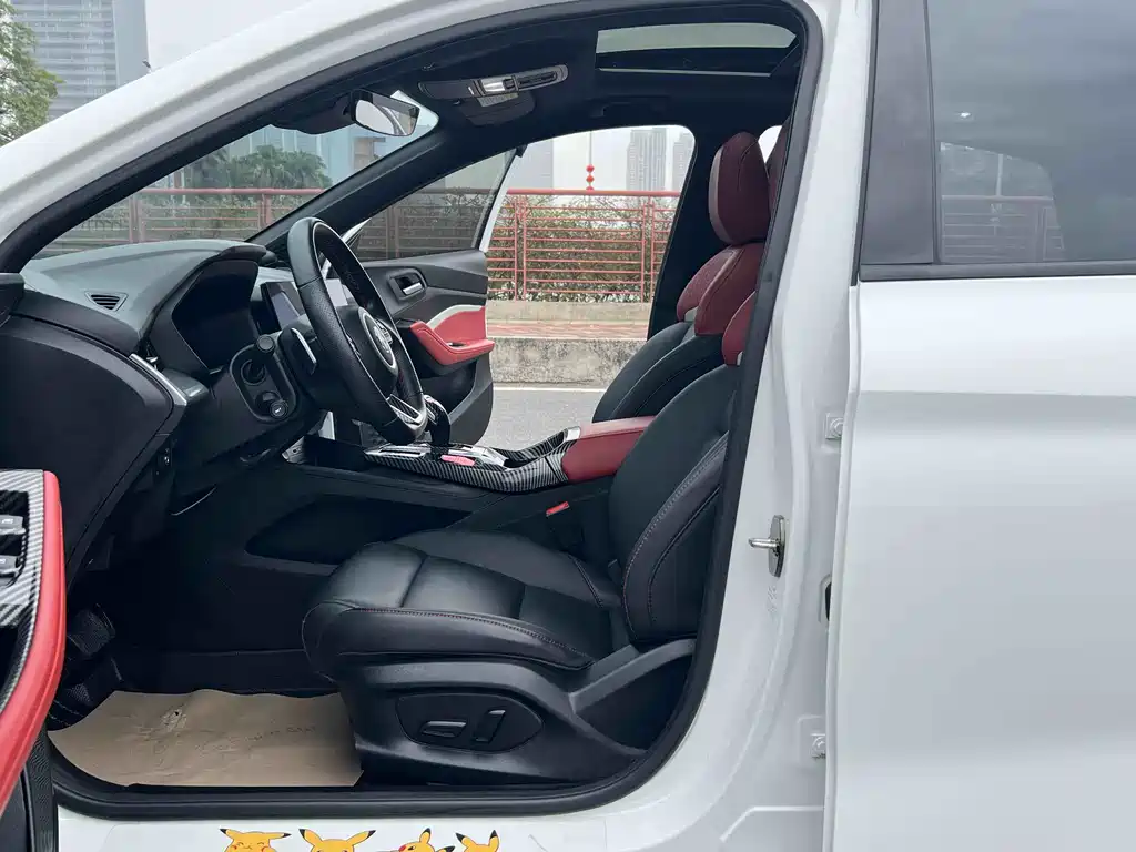 MG5 Facelift 300 TGI DCT Youth Luxury Flagship