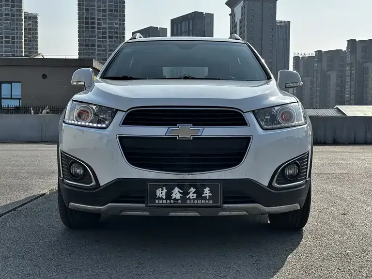 Chevrolet Captiva 2.4 L 2 WD City 5-seat