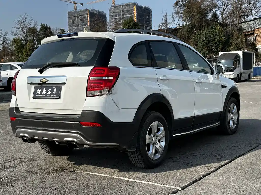 Captiva 2.4 L 2 WD City 5-seat