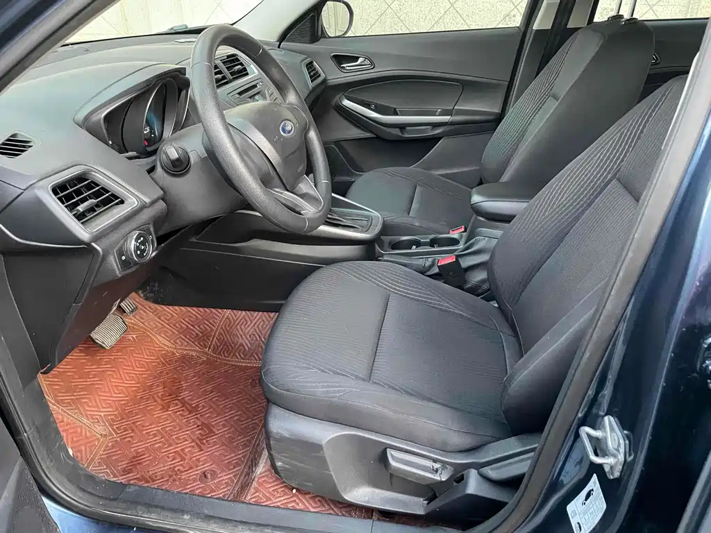 Escort Facelift 1.5 L Auto Quality Enjoyment( ) CN-VI