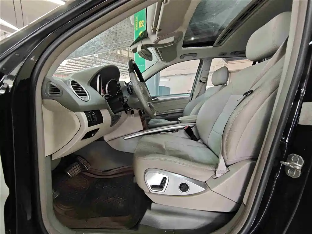 Mercedes-Benz M-Class ML 350 4 MATIC Luxury