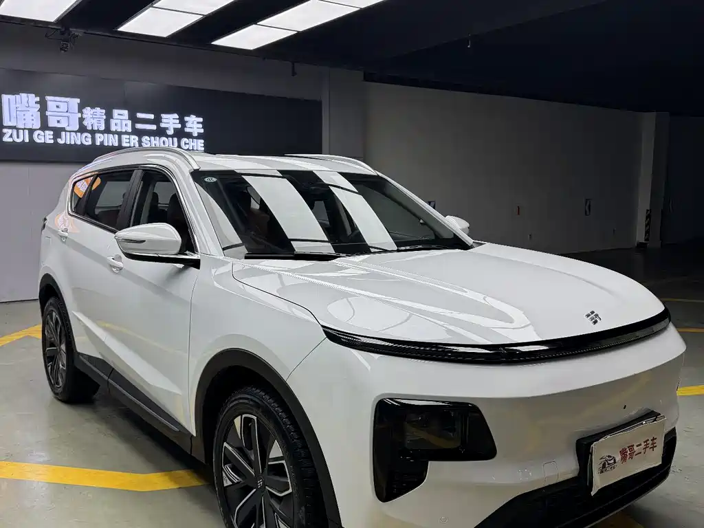 Jetour Shanhai L7 1.5 T 120 km ULTRA 5-seat