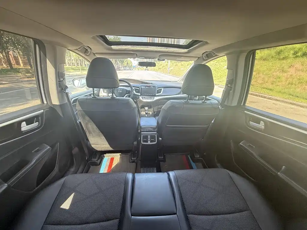 Jade 1.8 L Auto Comfort Elite 5-seat