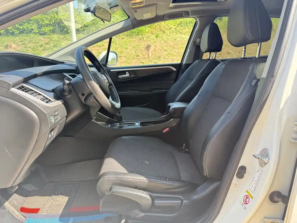 Jade 1.8 L Auto Comfort Elite 5-seat