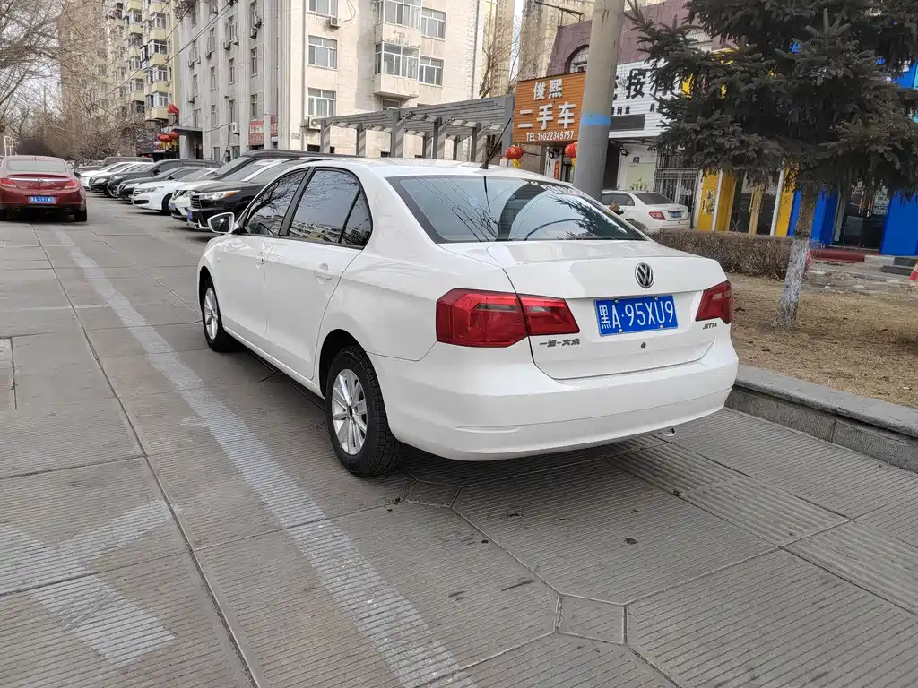 Jetta 1.6 L Manual Comfort