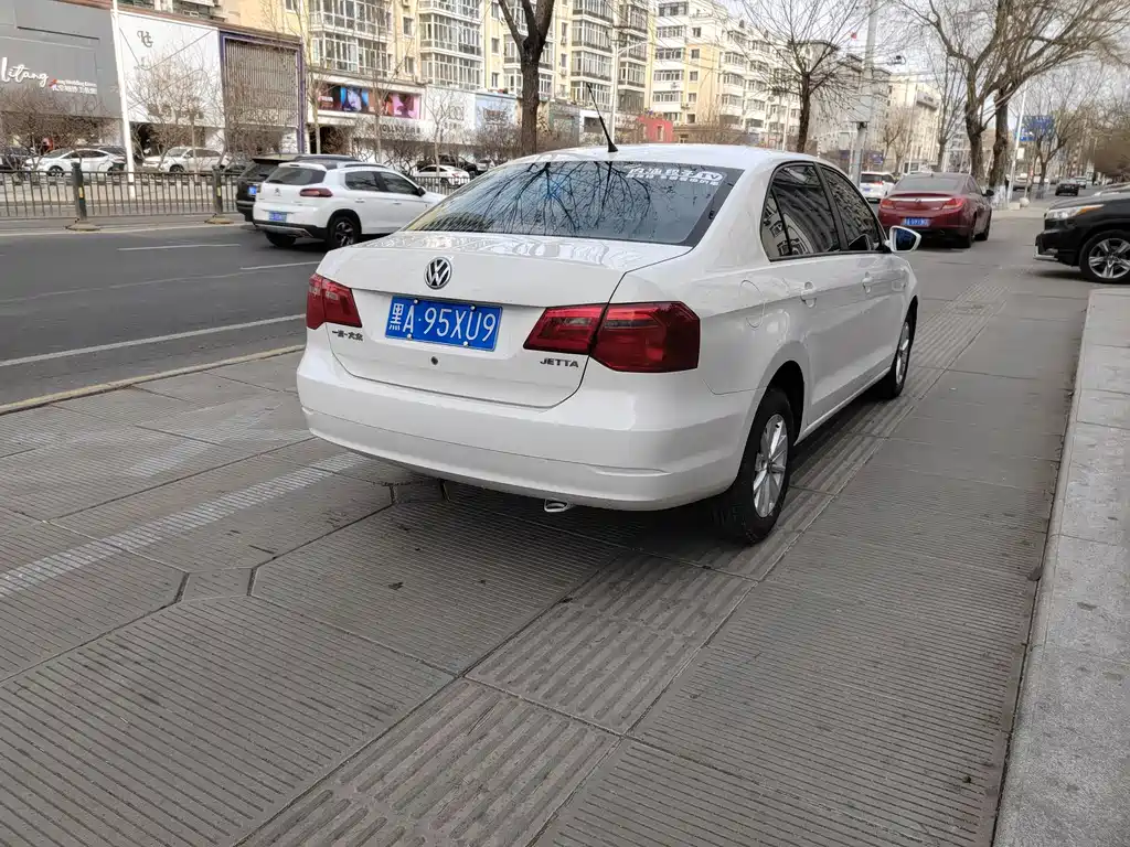 Jetta 1.6 L Manual Comfort
