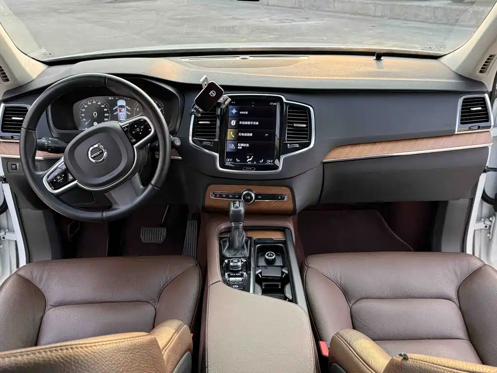 Volvo XC90 Facelift T6 Smart Ease Luxury 7-seat