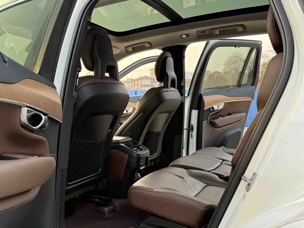 Volvo XC90 Facelift T6 Smart Ease Luxury 7-seat