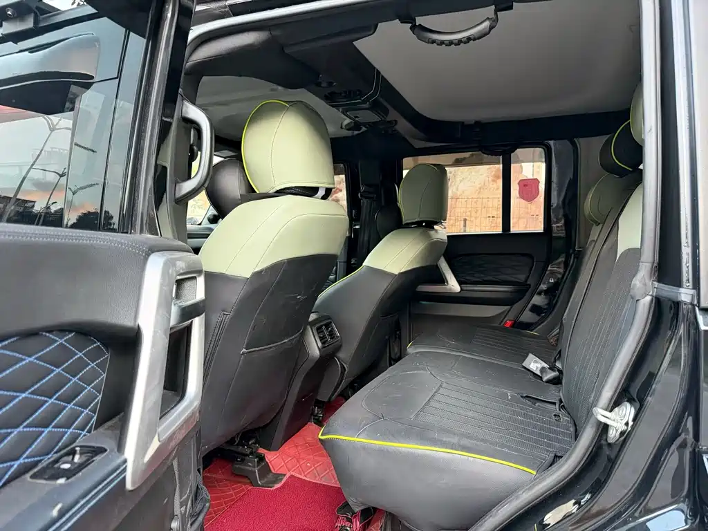 BAIC BJ40 2.0 T City Hunter Glory
