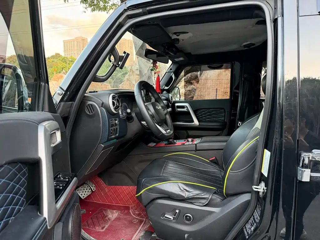 BAIC BJ40 2.0 T City Hunter Glory