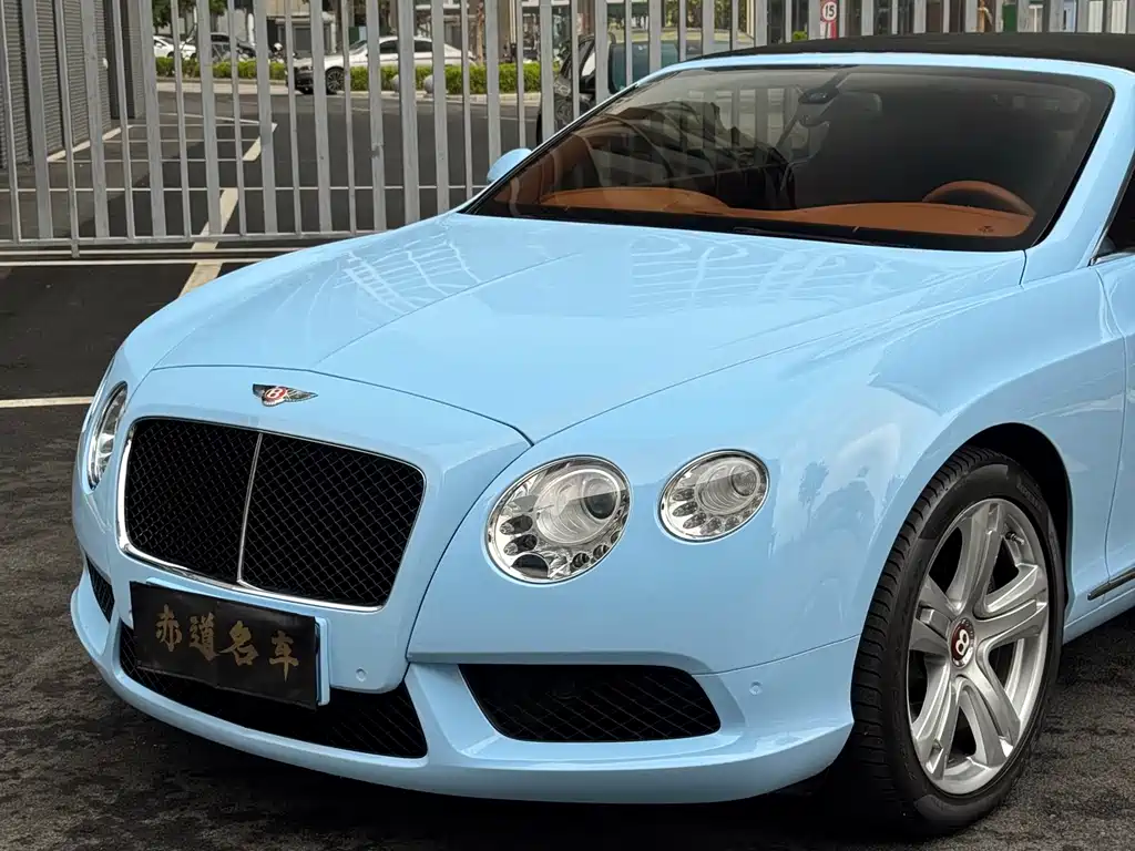 Continental GT 4.0 T GTC V8