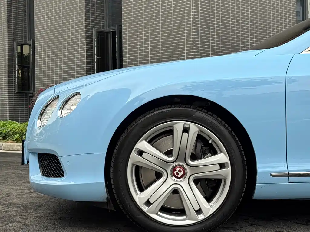 Continental GT 4.0 T GTC V8