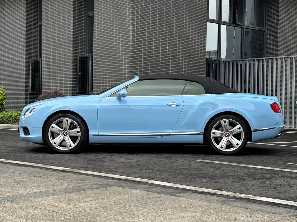 Continental GT 4.0 T GTC V8