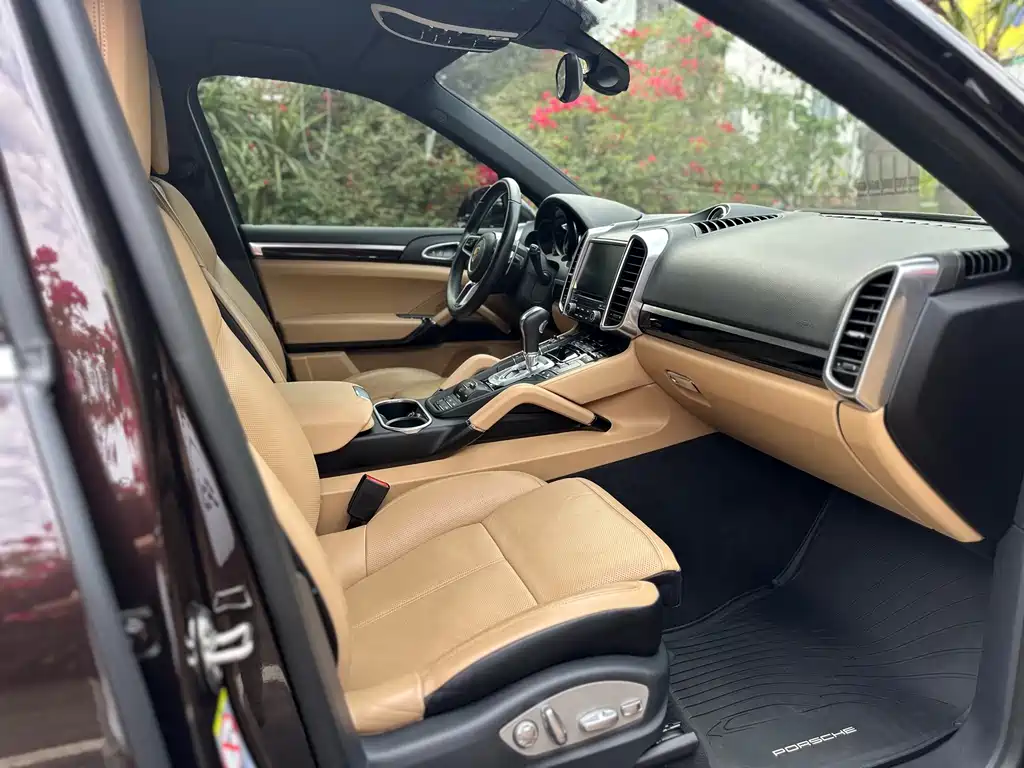 Cayenne NEV Cayenne S E-Hybrid 3.0 T
