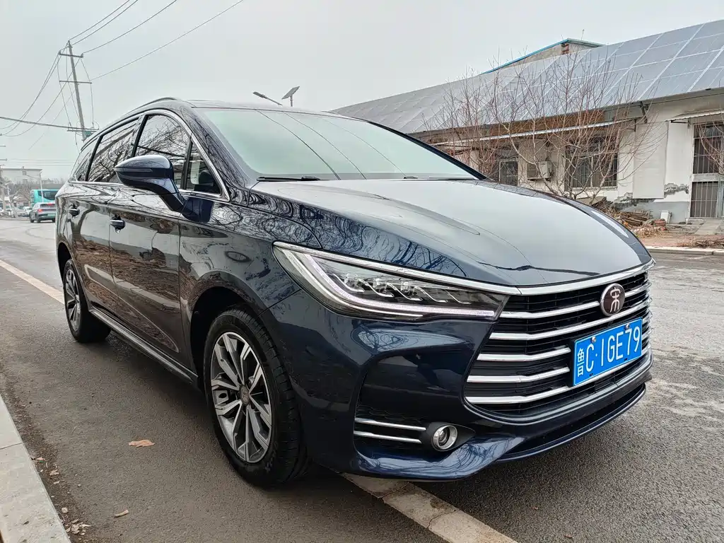 Song MAX 1.5 T Auto Connected Wise Comfort Sunroof 6-seat CN-VI