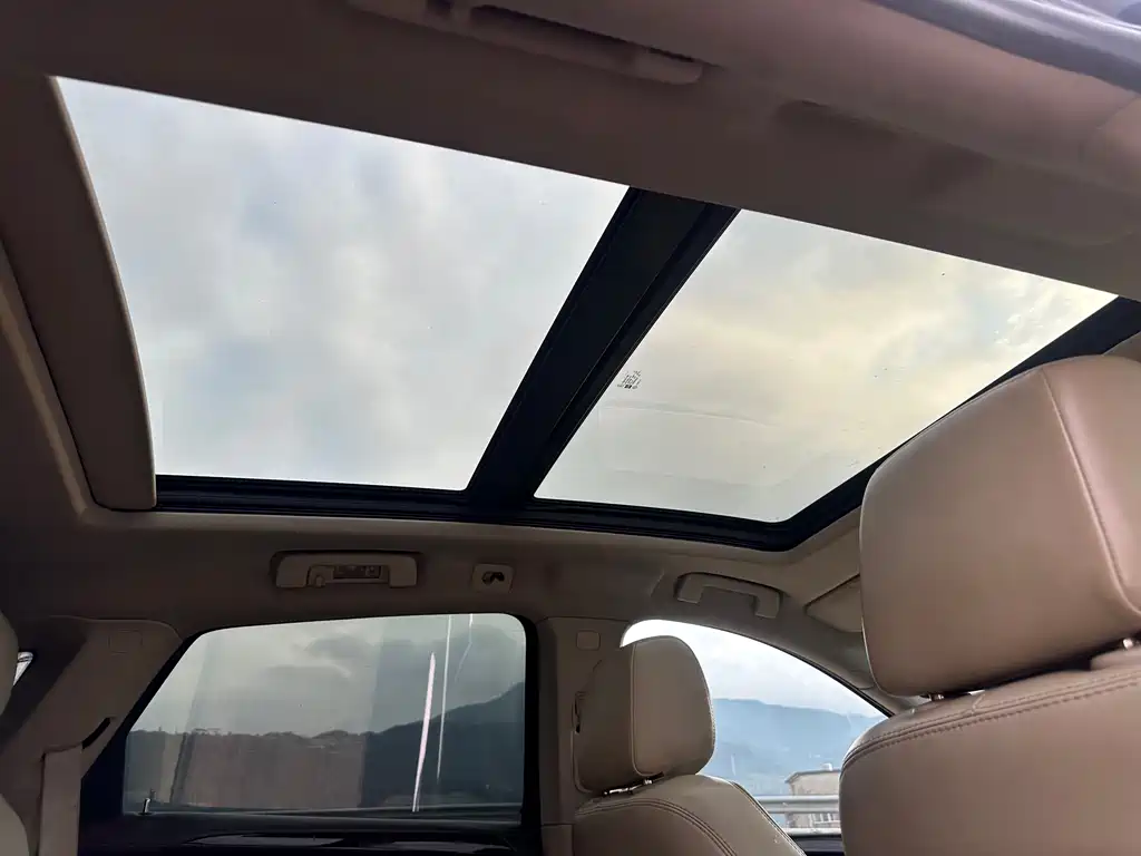 Cadillac SRX 3.0 L Luxury