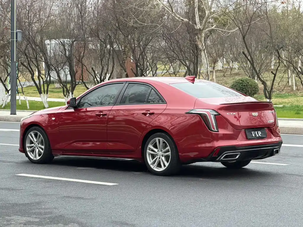 Cadillac CT4 28 T Fashion