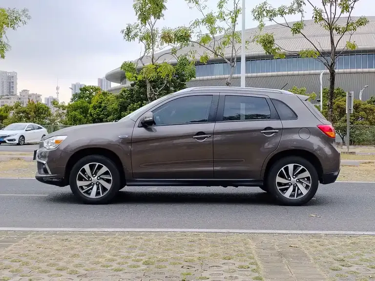 Mitsubishi ASX 劲炫ASX 2016款 2.0 L CVT两驱领航版