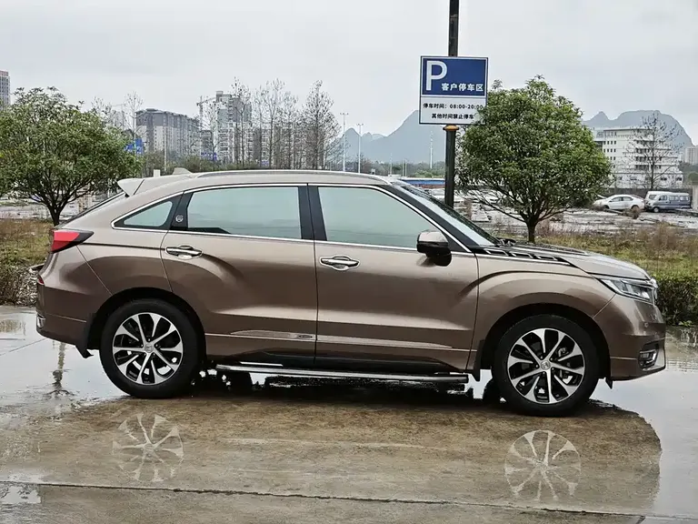 Honda Avancier 240 TURBO 2 WD Premium