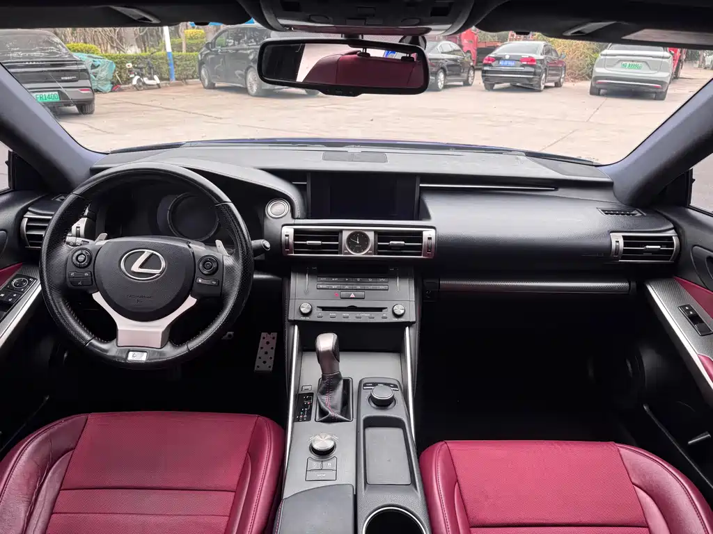 Lexus IS 200 t F SPORT