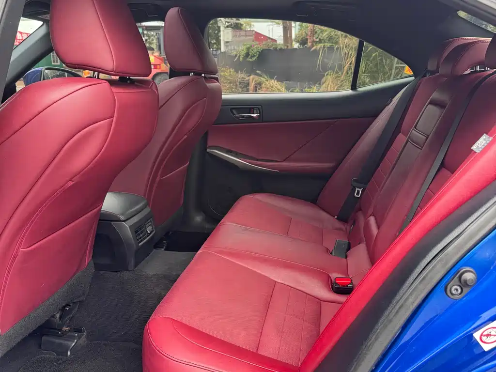 Lexus IS 200 t F SPORT