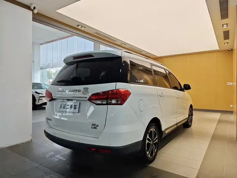 Bisu M3 1.5 L Luxury
