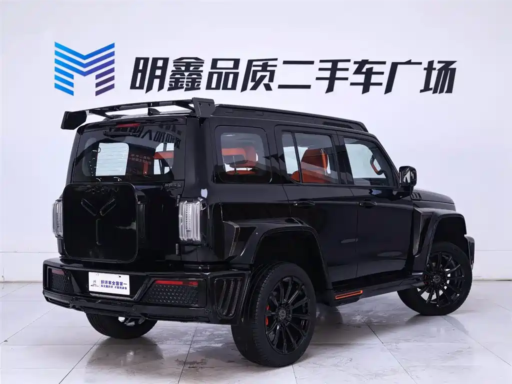 Tank 300 Co-Creation 2.0 T Cyber Knight