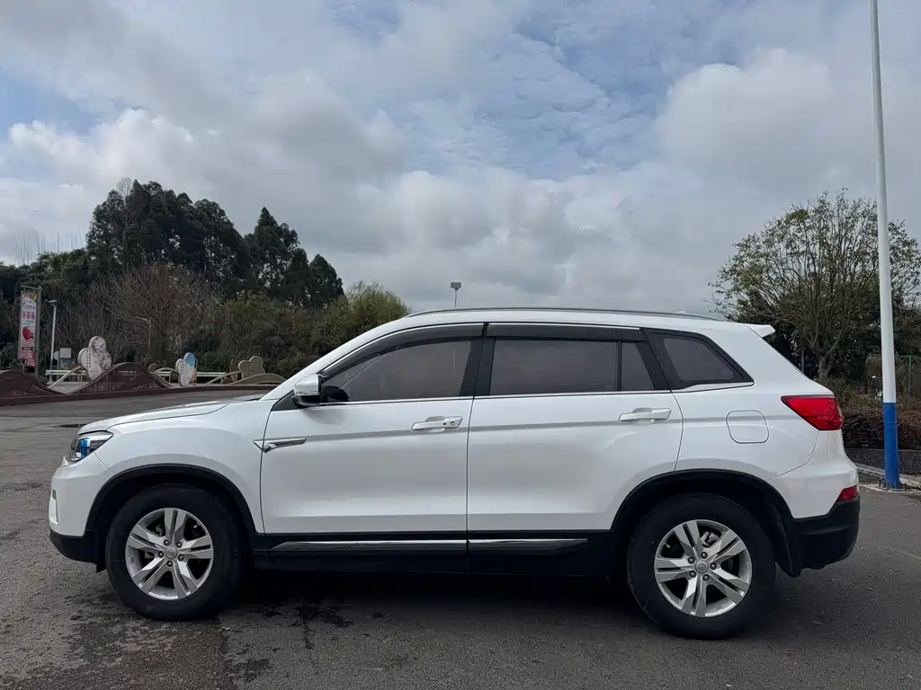 Changan CS75 1.8 T Auto Elite CN-V