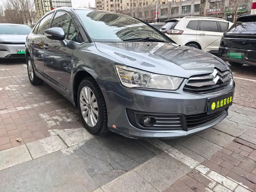 C-Quatre Sedan 1.6 L Auto Taste Enjoyment