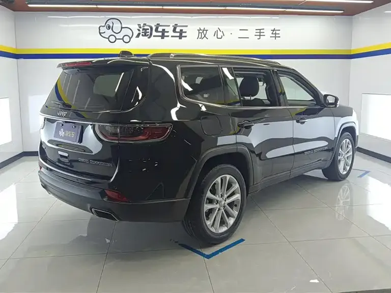 Jeep Grand Commander 2.0 T 2 WD Leading