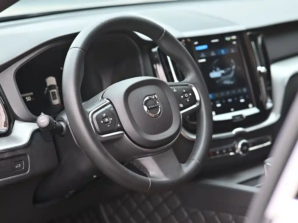 Volvo XC60 B5 4 WD Smart Ease Luxury