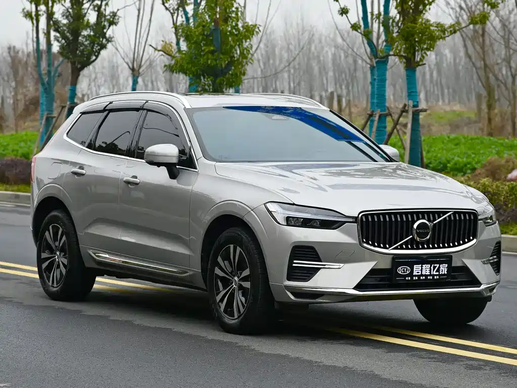 Volvo XC60 B5 4 WD Smart Ease Luxury