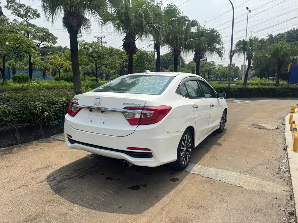 Crider 1.8 L Auto Luxury