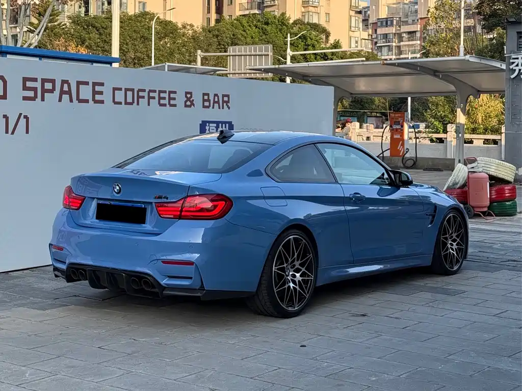 BMW M4 M4 2-door Coupe Car Fan Limited