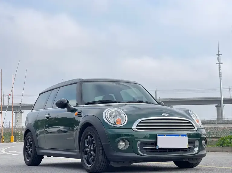 MINI CLUBMAN 1.6 L COOPER Fun