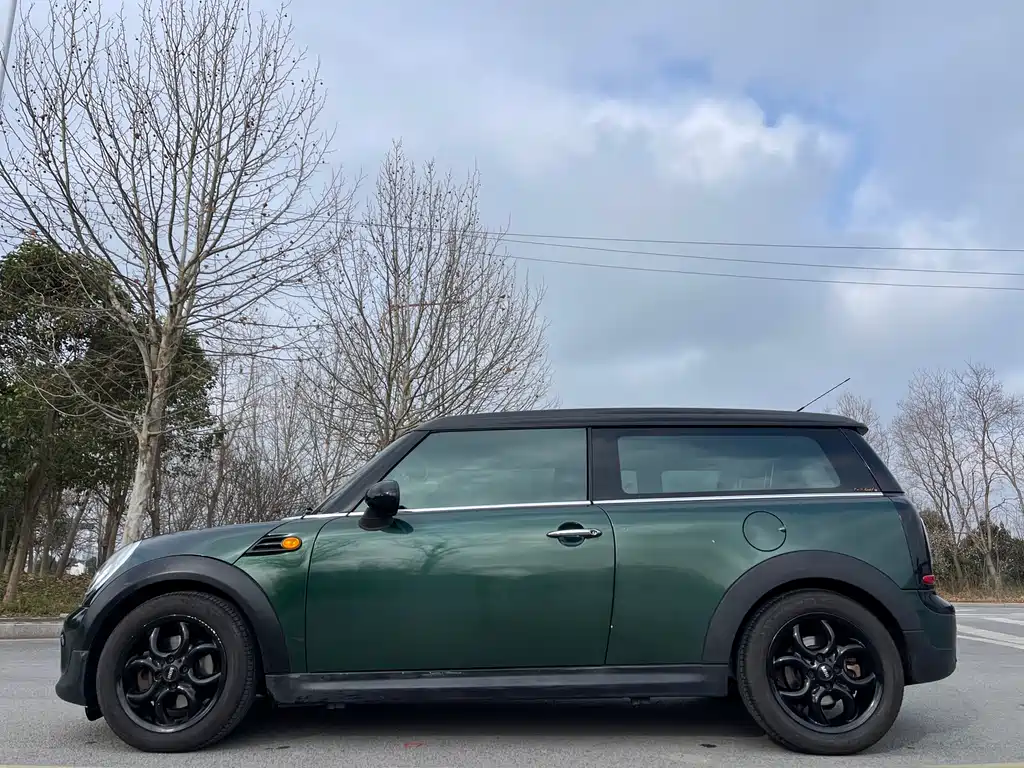 MINI CLUBMAN 1.6 L COOPER Fun