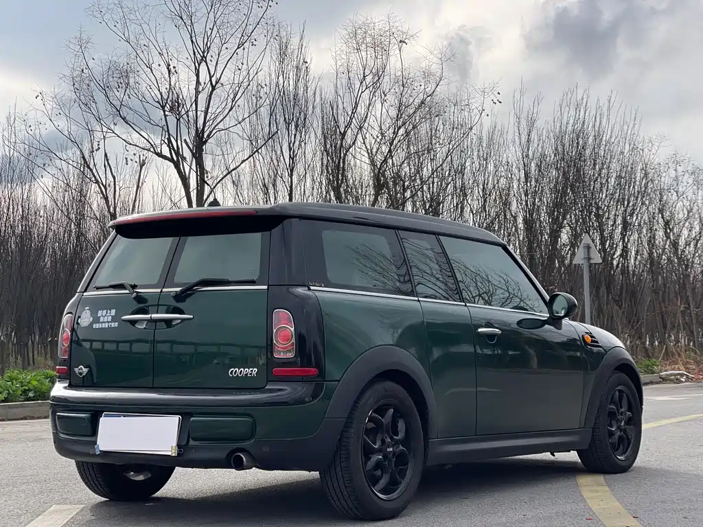 MINI CLUBMAN 1.6 L COOPER Fun