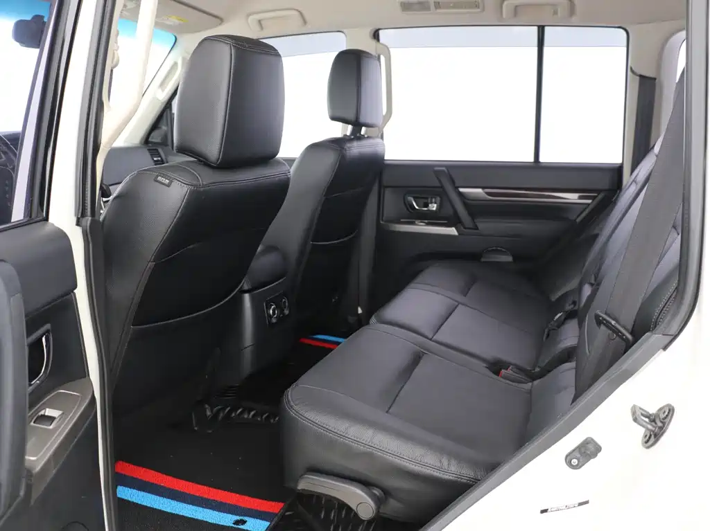 Pajero (Import) 帕杰罗进口 2020款 3.0 L 自动豪华越野版