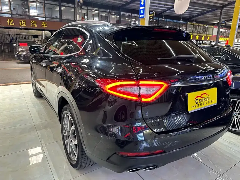 Maserati Levante 3.0 T Standard