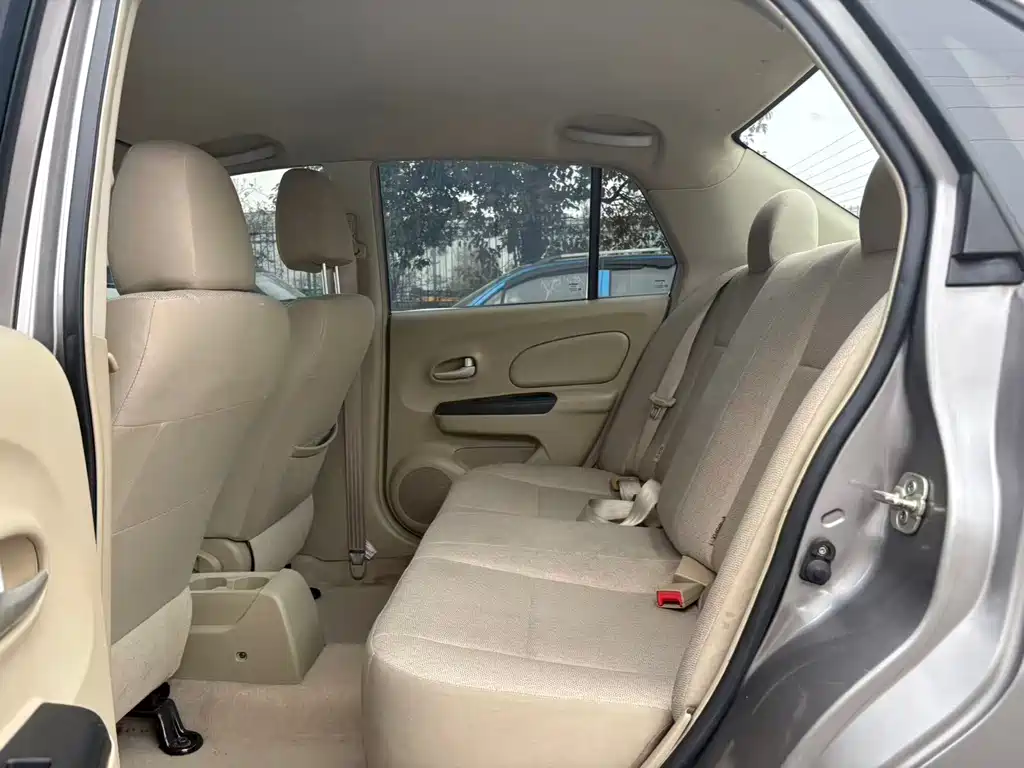 Venucia D50 1.6 L Manual Fashion