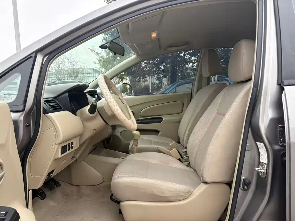 Venucia D50 1.6 L Manual Fashion