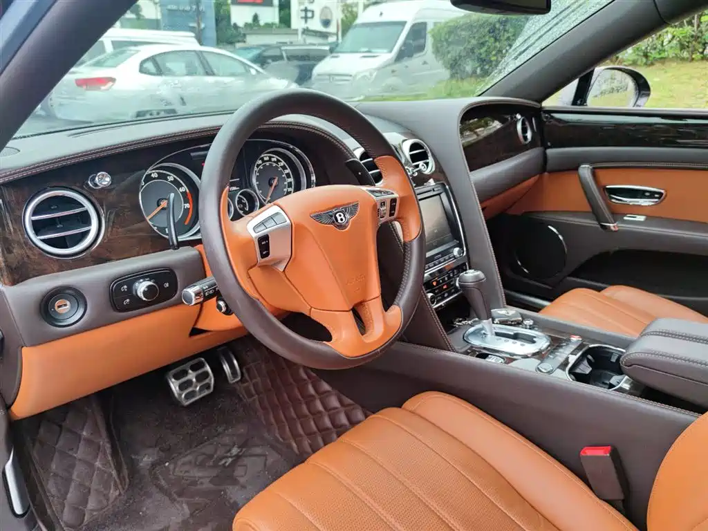 Flying Spur 4.0 T V8 Distinguished