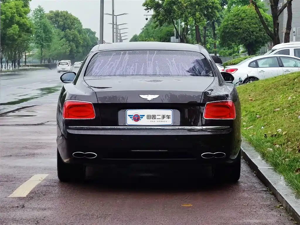 Flying Spur 4.0 T V8 Distinguished